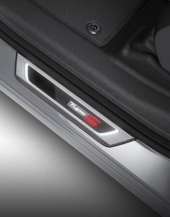 2025 MDX Type S Illuminated Door Sill Trim accessory