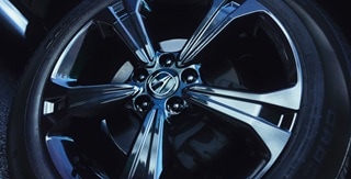 Acura 2025 RDX 19-in black alloy wheels