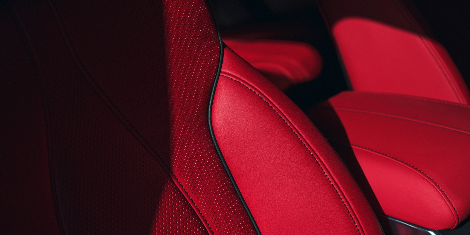 2026 Acura RDX versatile interior.