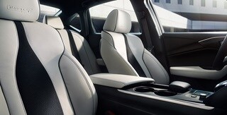 TLX 2022 exclusive Orchid interior with black Ultrasuede®-trim TLX 2022 exclusive Orchid interior with black Ultrasuede®-trim