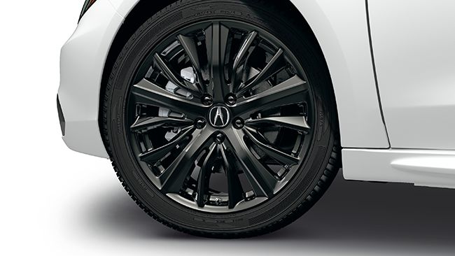 black wheel lug nuts